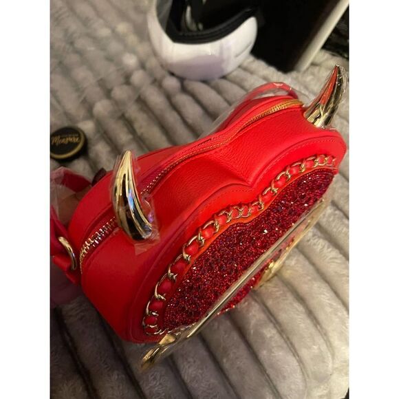 - Betsey johnson devil heart bling gems nwt kitsch crossbody - Picture 5 of 11